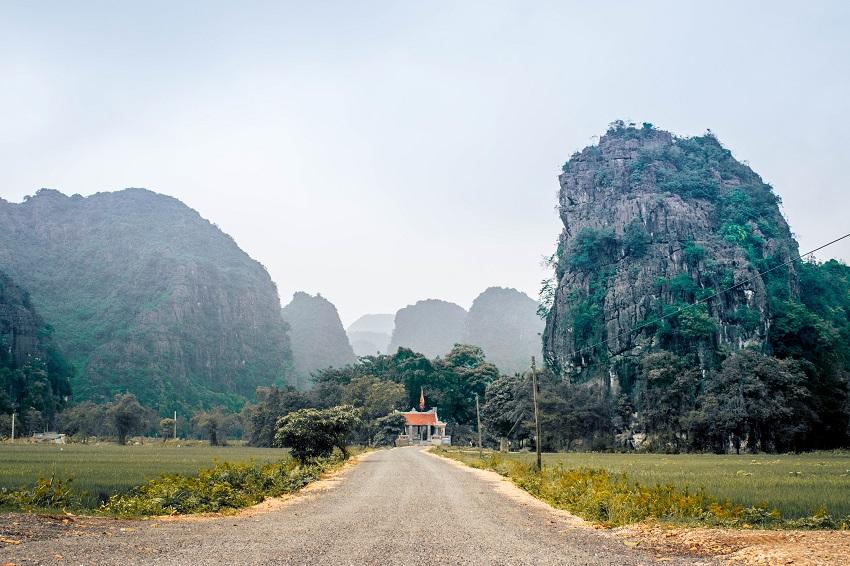 road to Thai Vi Temple in Ninh Binh, Vietnam
