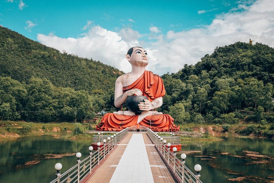 Win Sein Taw Ya - Biggest reclining Buddha in the world, near Mawlamyine