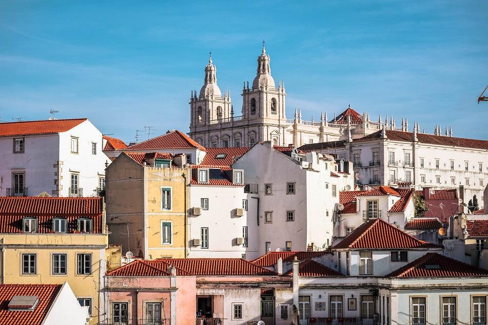 Miradouro das Portas Do Sol viewpoint