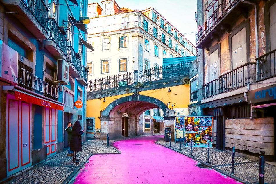 Pink street Lisbon - empty in the morning