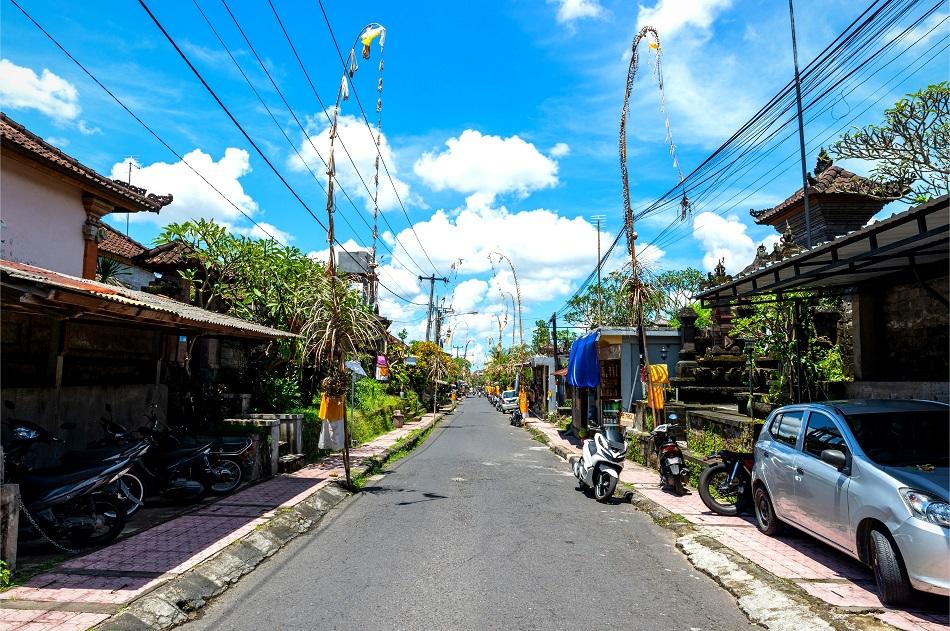 Living in Bali - traffic