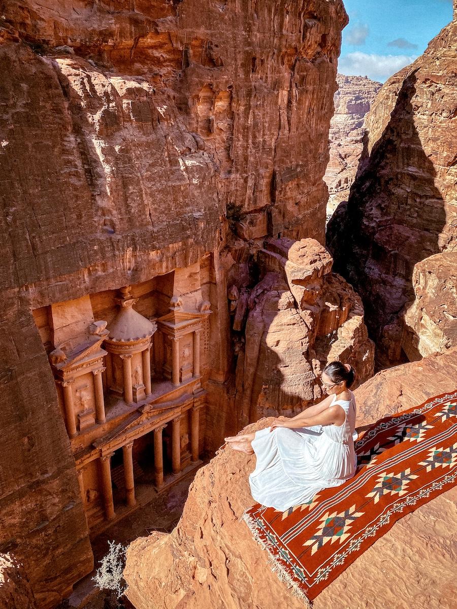 treasury viewpoint petra, treasury view petra, treasury hike petra, treasury viewpoint guide