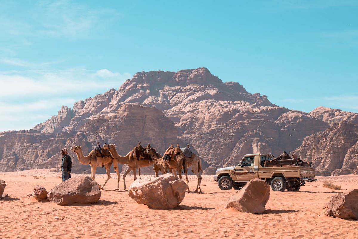 Wadi Rum jeep tour, wadi rum desert tour, wadi rum safari
